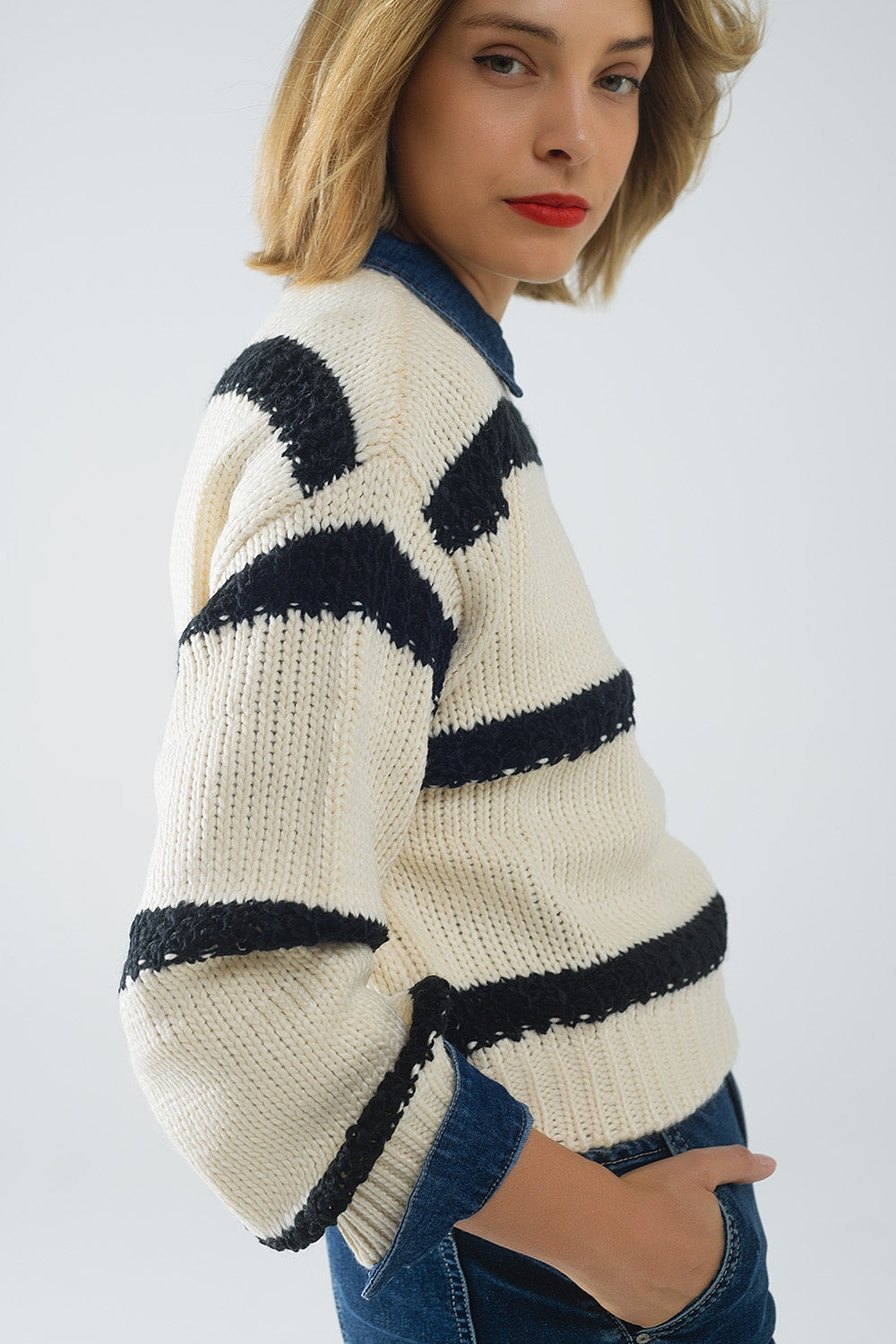 Relaxed Beige Jumper With Black Stripes